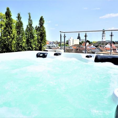 Panorama Penthouse Apartment Mit Klima Und Whirlpool Fuer Bis Zu 6 Personen 프랑켄탈 외부 사진