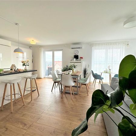 Panorama Penthouse Apartment Mit Klima Und Whirlpool Fuer Bis Zu 6 Personen 프랑켄탈 외부 사진