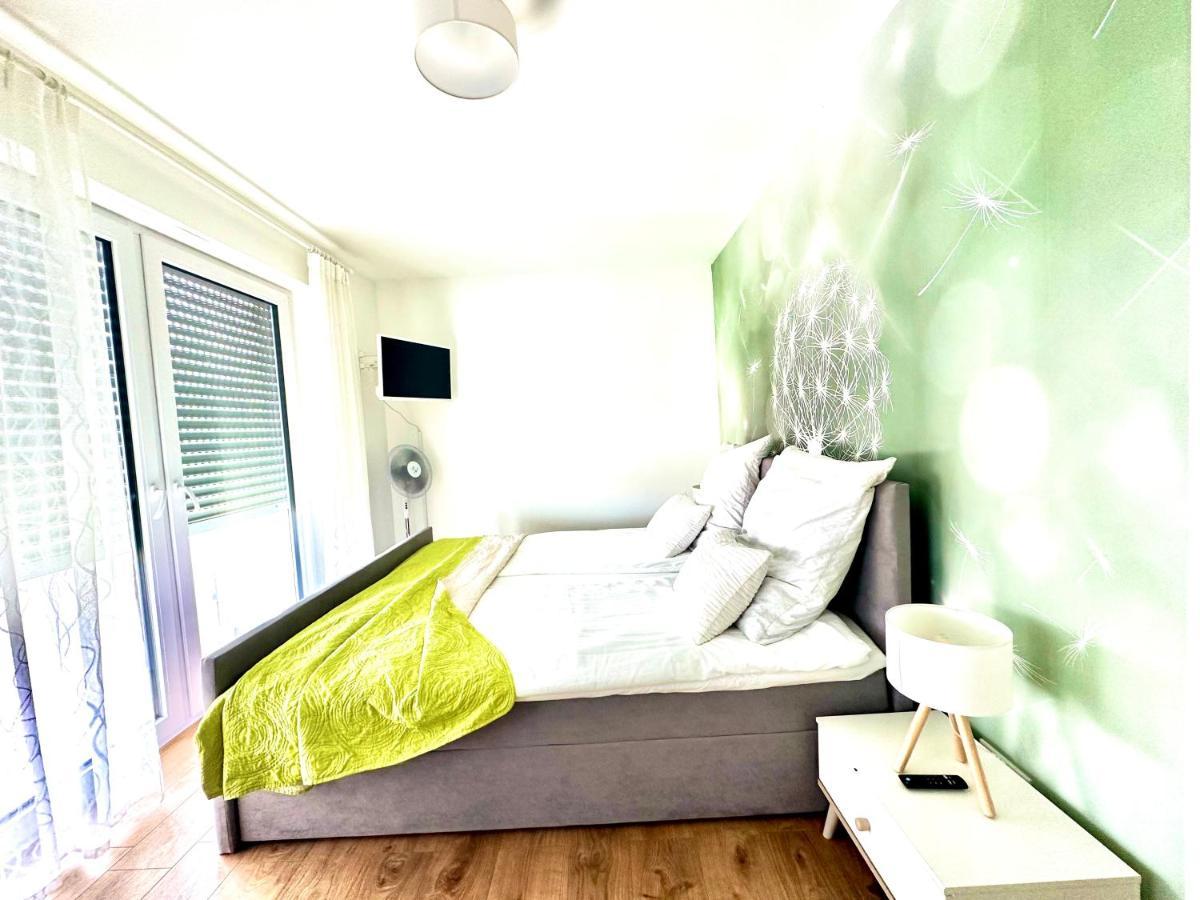 Panorama Penthouse Apartment Mit Klima Und Whirlpool Fuer Bis Zu 6 Personen 프랑켄탈 외부 사진