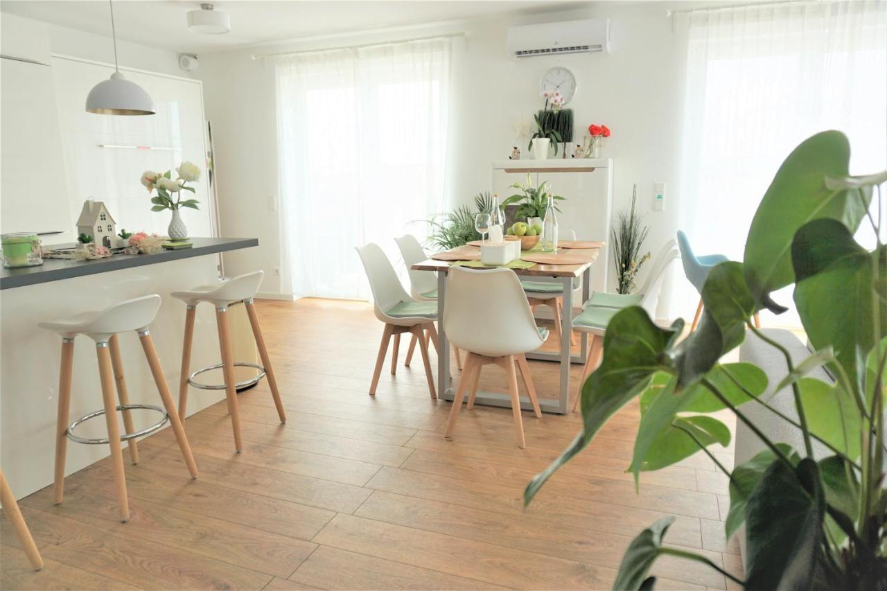 Panorama Penthouse Apartment Mit Klima Und Whirlpool Fuer Bis Zu 6 Personen 프랑켄탈 외부 사진