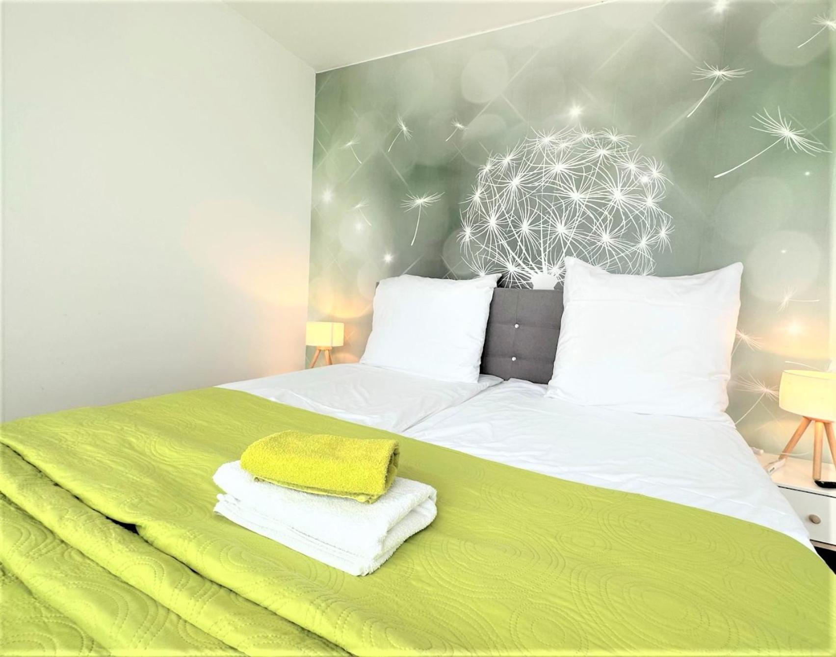 Panorama Penthouse Apartment Mit Klima Und Whirlpool Fuer Bis Zu 6 Personen 프랑켄탈 외부 사진