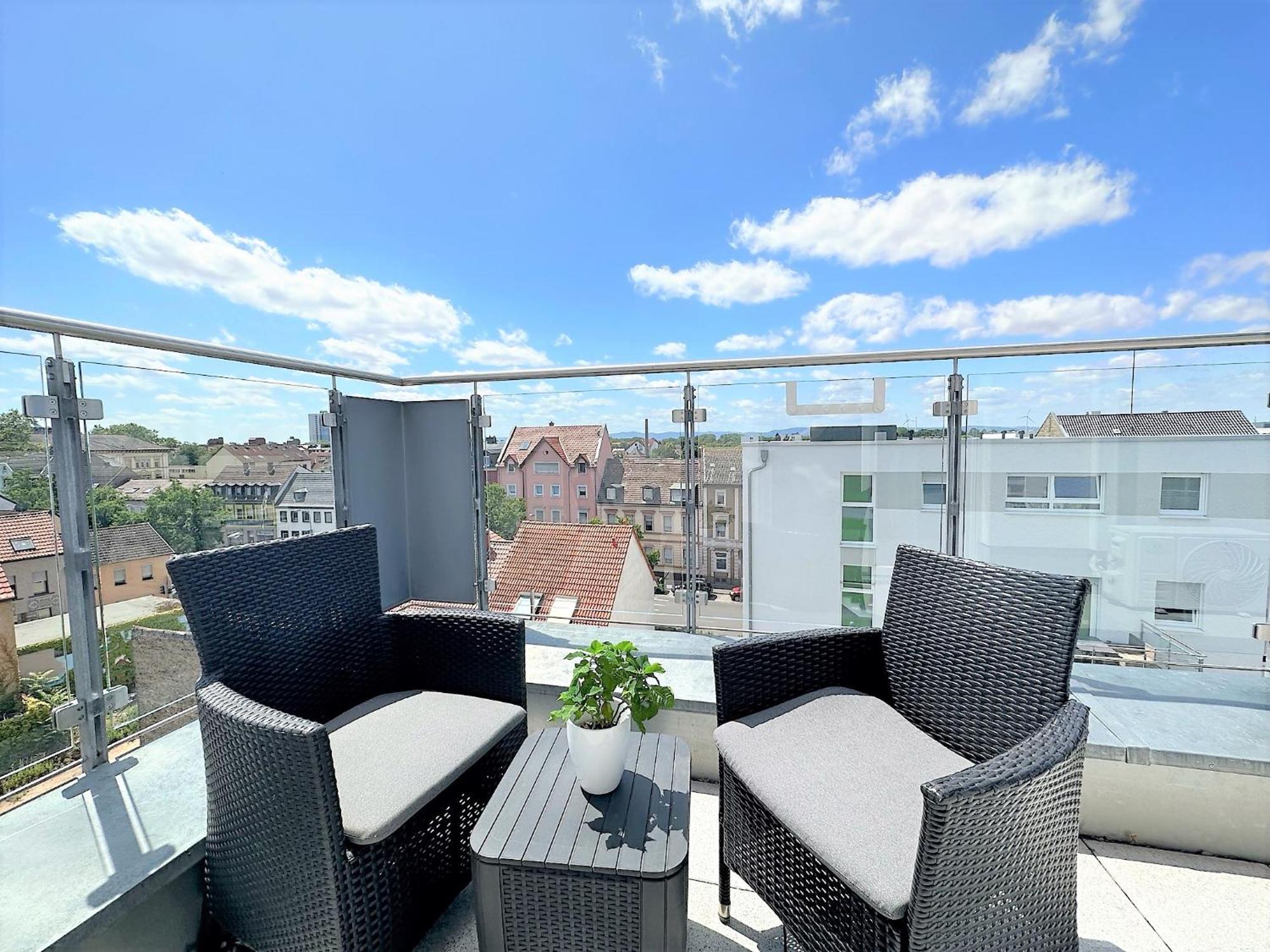 Panorama Penthouse Apartment Mit Klima Und Whirlpool Fuer Bis Zu 6 Personen 프랑켄탈 외부 사진